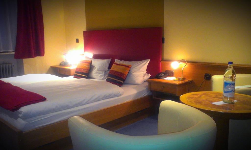 Hotel Zur Post Шёнберг Номер фото