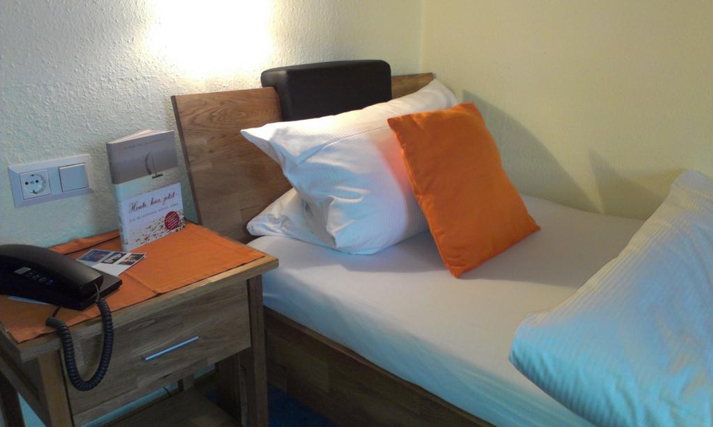 Hotel Zur Post Шёнберг Экстерьер фото